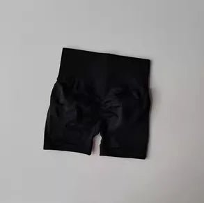 BreathEase Women's 3/4 Yoga Shorts – Super Stretch Cotton, Seamless Fit - VeauBeauty