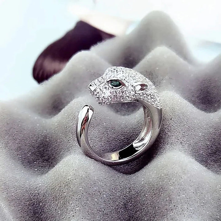 Sterling Silver Leopard Head Crystal Ring – Unisex Fashion Jewelry - VeauBeauty