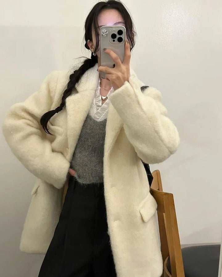 Women's Faux Fur V - Neck Vest – Spring Collection Elegant Outerwear - VeauBeauty