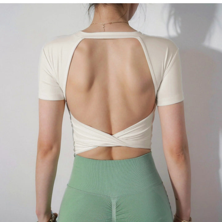 Women's Short Sleeve Yoga Top with Chest Pad – Slim Fit Backless Sports Tee - VeauBeauty