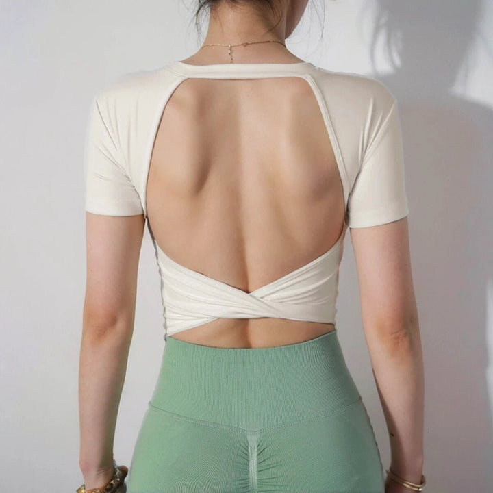 Women's Short Sleeve Yoga Top with Chest Pad – Slim Fit Backless Sports Tee - VeauBeauty